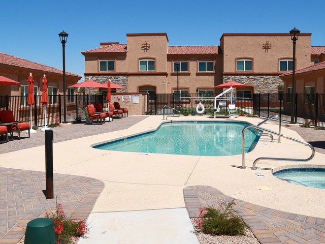 MorningStar Senior Living at Golden Ridge